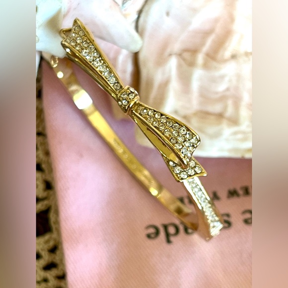 Like NEW!! Large Rhinestone Bow “Love Notes” Kate Spade Bracelet - Picture 5 of 8